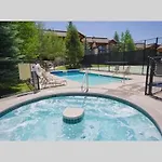 Marquis Villas Resort 